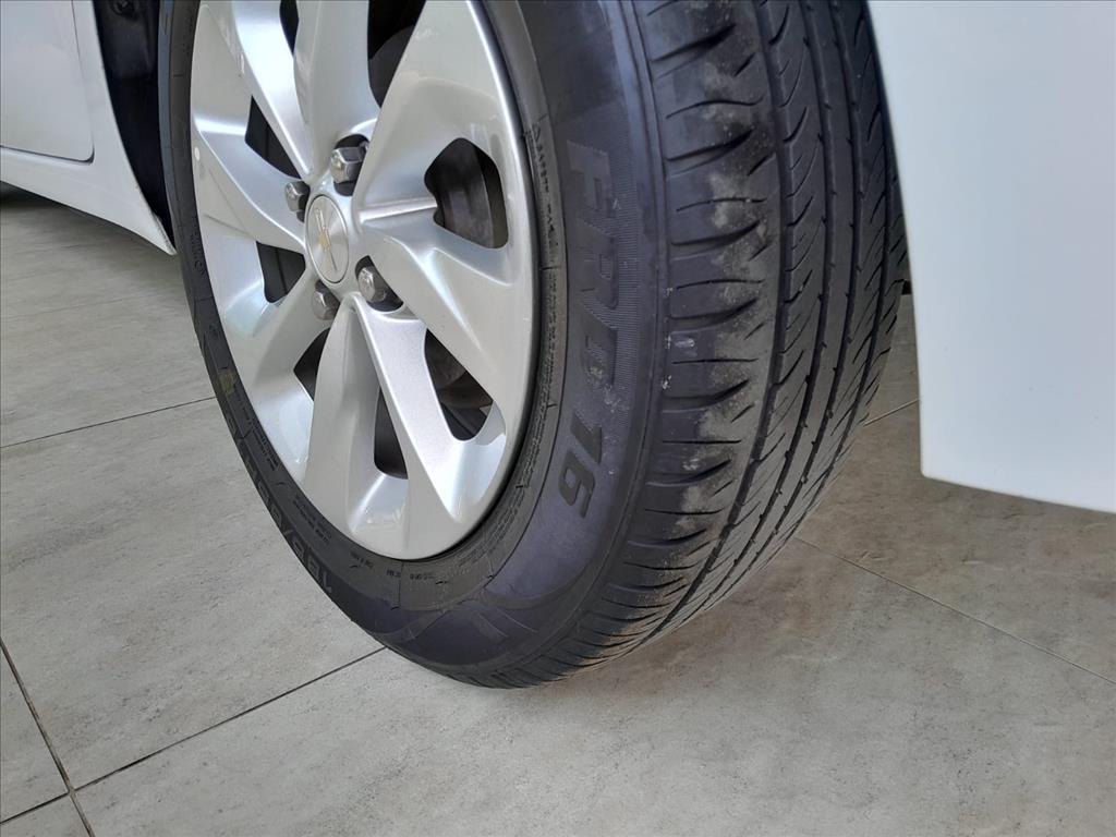 CHEVROLET         ONIX